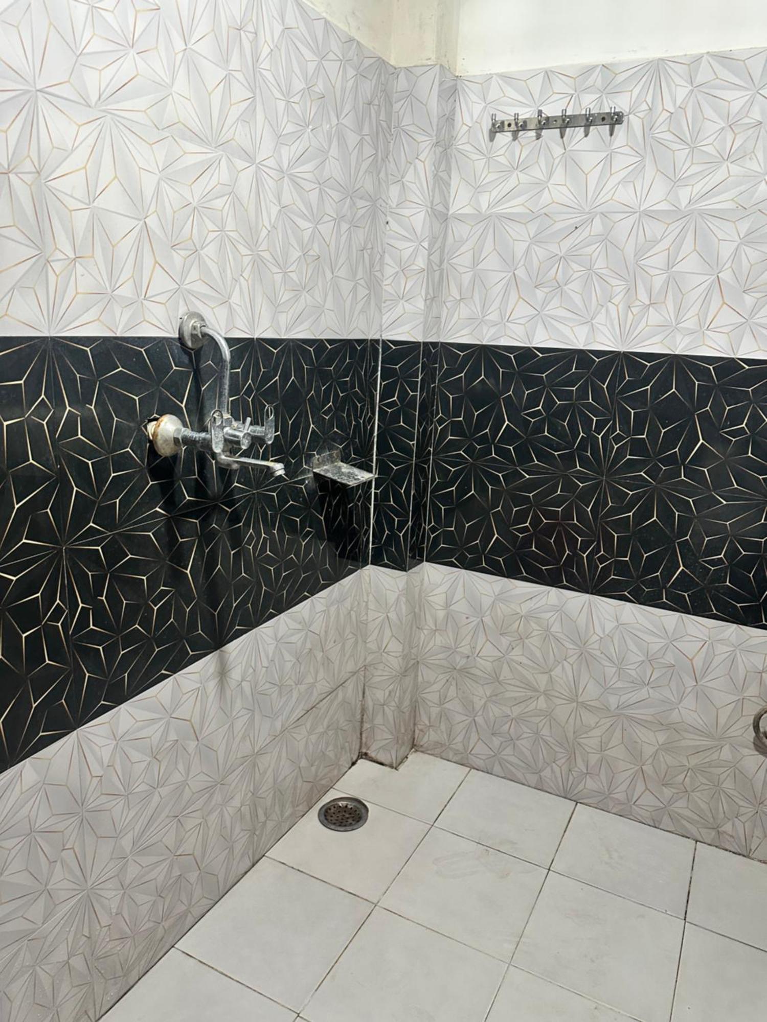 Khatu Shyam Guest House Ayodhya Eksteriør bilde
