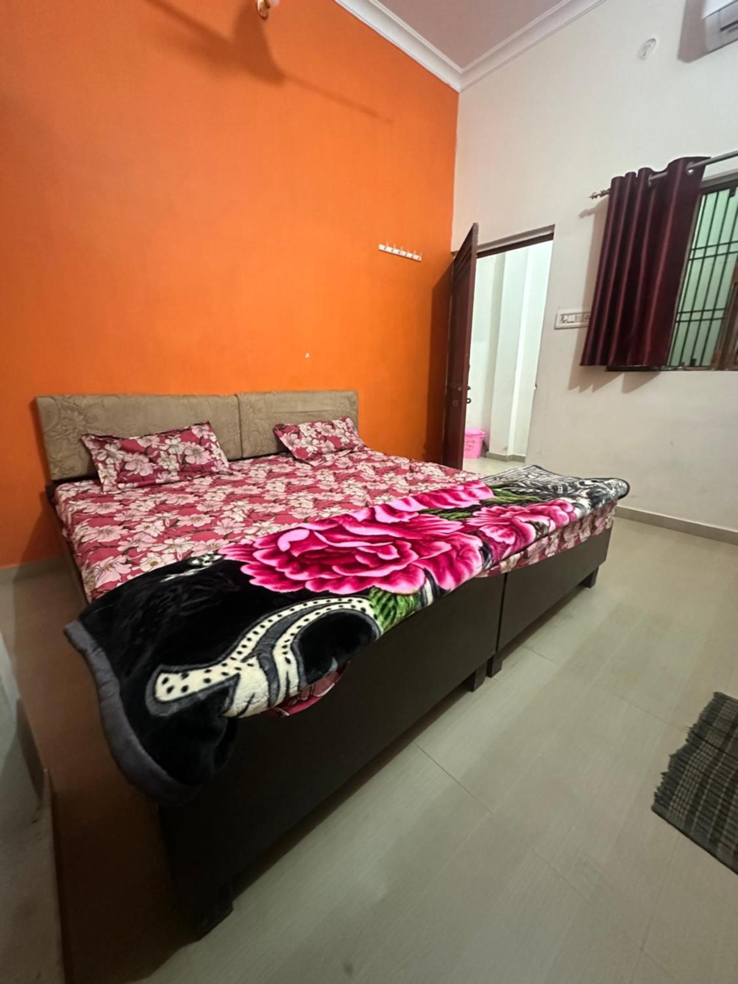 Khatu Shyam Guest House Ayodhya Eksteriør bilde