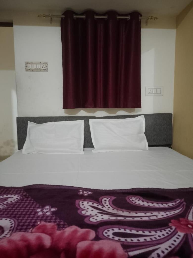 Khatu Shyam Guest House Ayodhya Eksteriør bilde